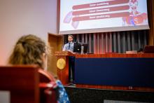 wystąpienie podczas konferencji